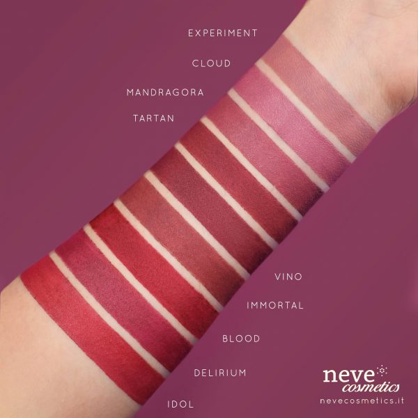Pastello labbra nelle tonalità rosso:rosa:beige:carne.