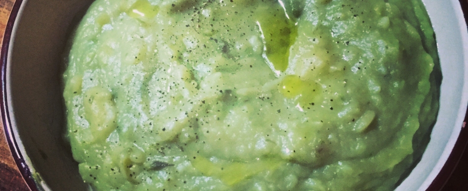 Vellutata di Asparagi e Patate cotta in brodo di Carciofi